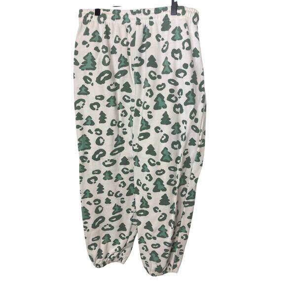 Mighty Fine Christmas Tree  Holidaycore Snow Leopard Graphic Sweats - Picture 4 of 4